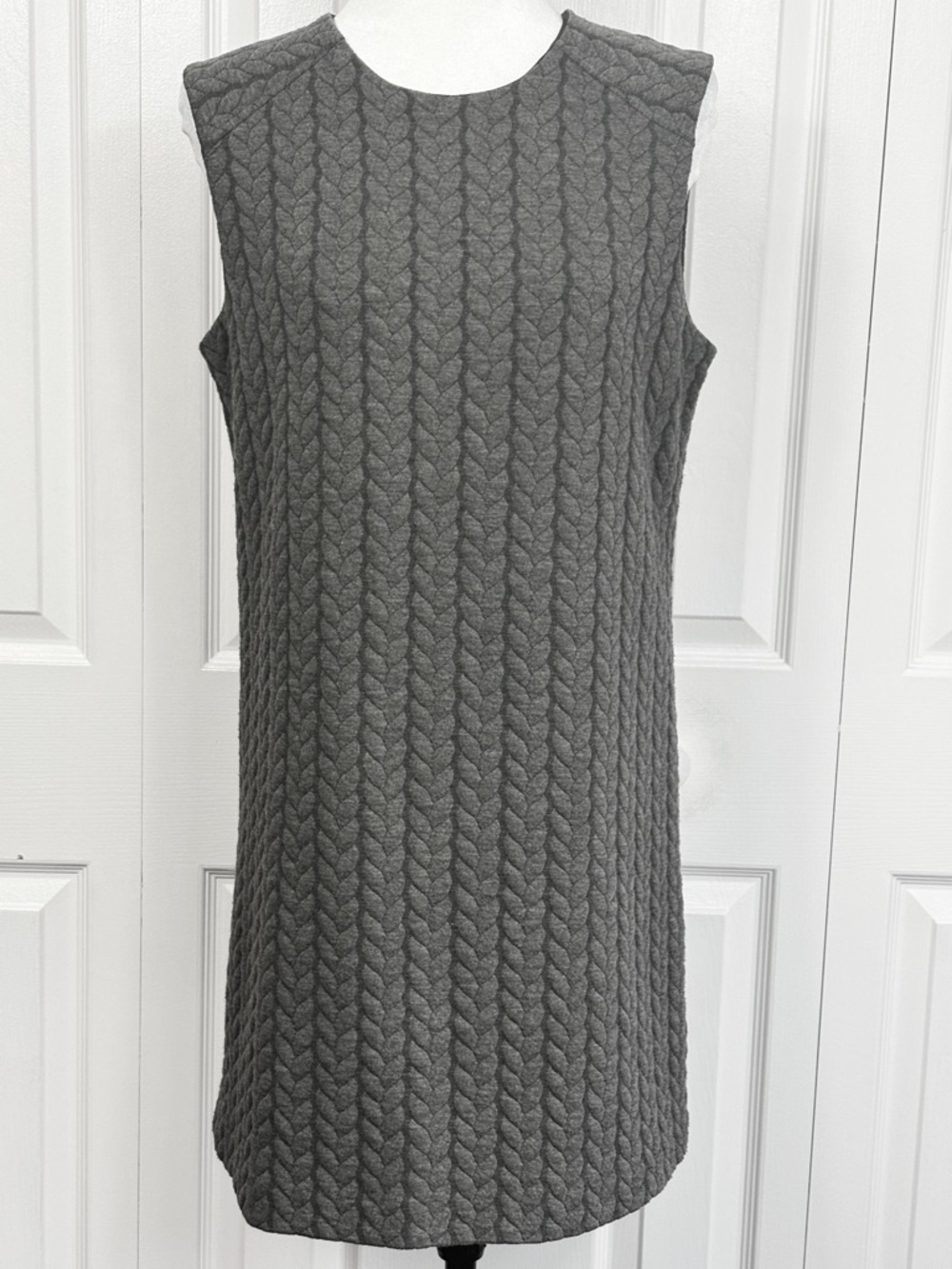 Cynthia Rowley Gray Cable Knit Sleeveless Crewneck Shift Mini Dress Large